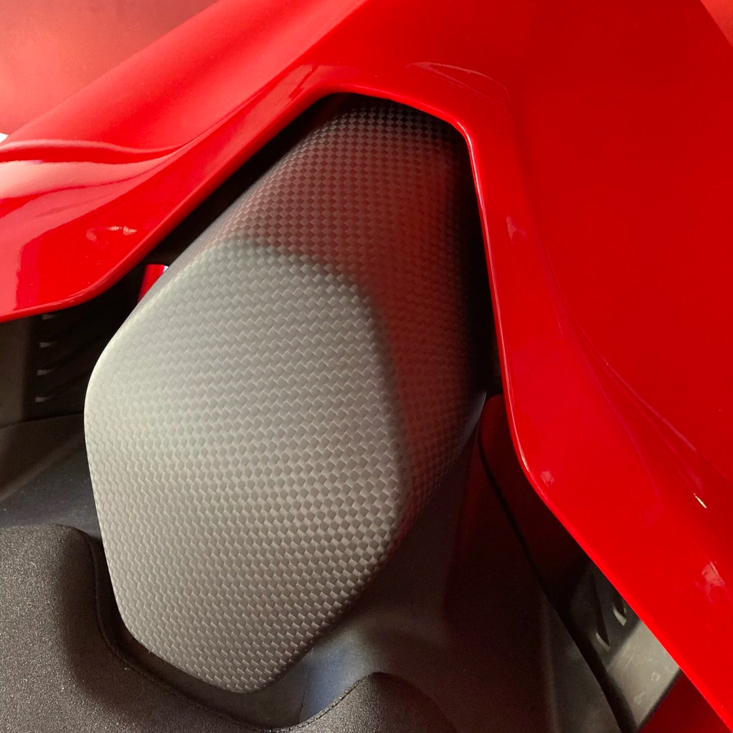 v4evo | Carbon Rear Seat Cover | DUCATI Panigale/Streetfighter V2/V4