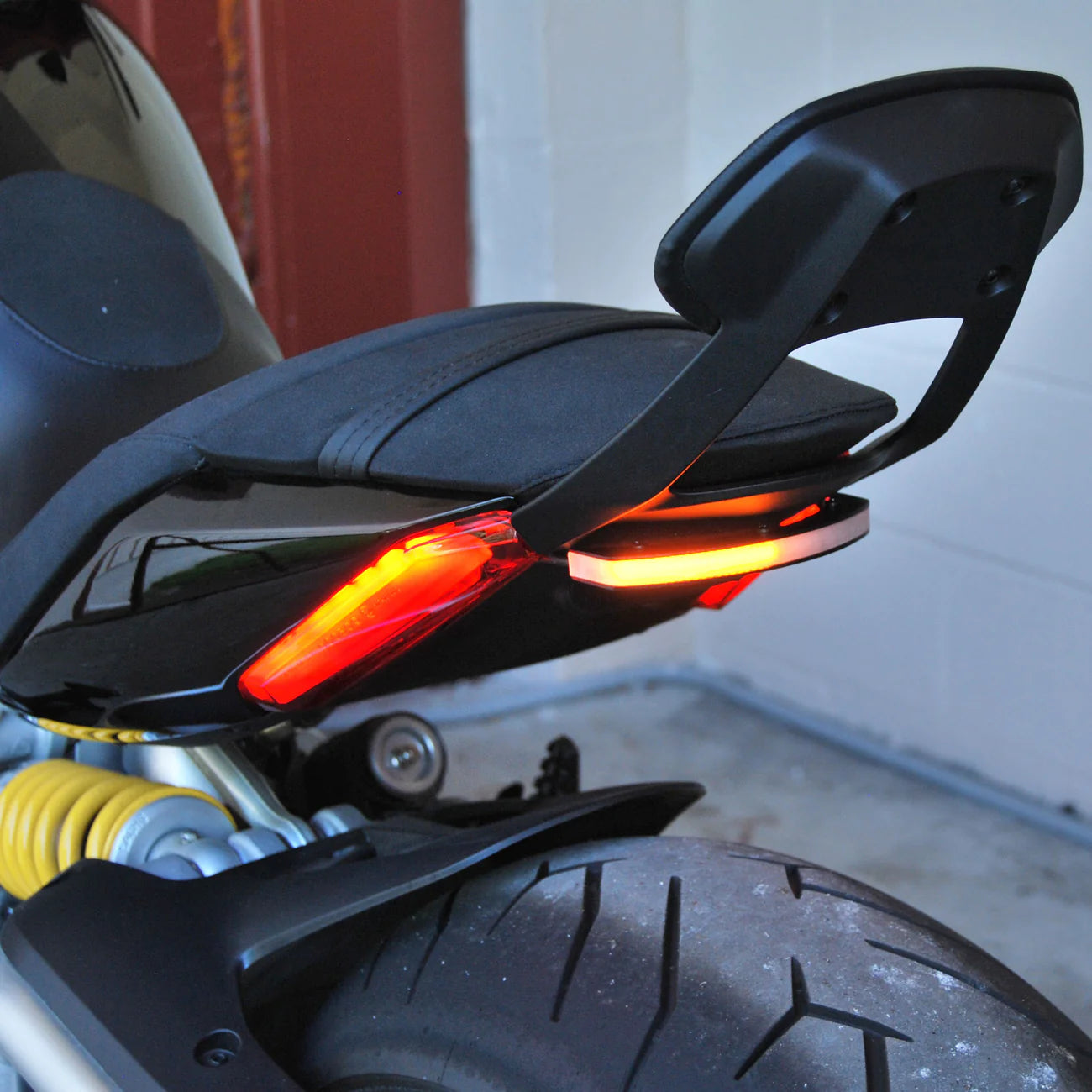 NRC - REAR TURN SIGNALS (BACKREST) XDIAVEL