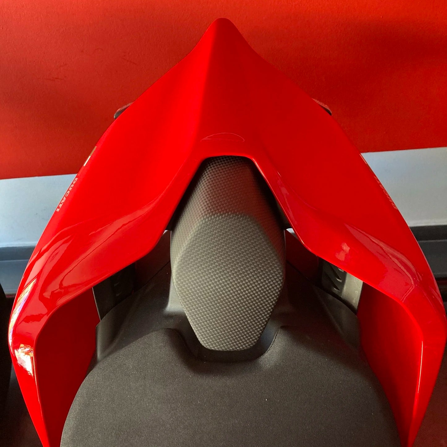v4evo | Carbon Rear Seat Cover | DUCATI Panigale/Streetfighter V2/V4
